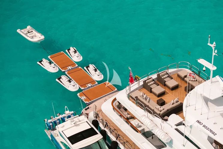 Charter Yacht OCEAN CLUB - Trinity Yachts 164 - 5 Cabins - Newport - Nantucket - Martha's Vineyard - New England - USA