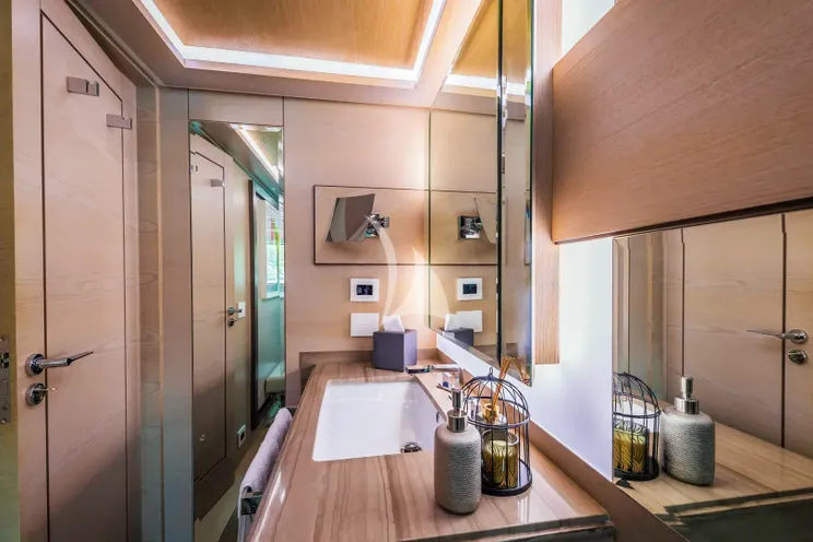 Charter Yacht OCEAN DRIVE - Benetti Delfino 92 - 5 Cabins - Split - Dubrovnik - Hvar - Croatia