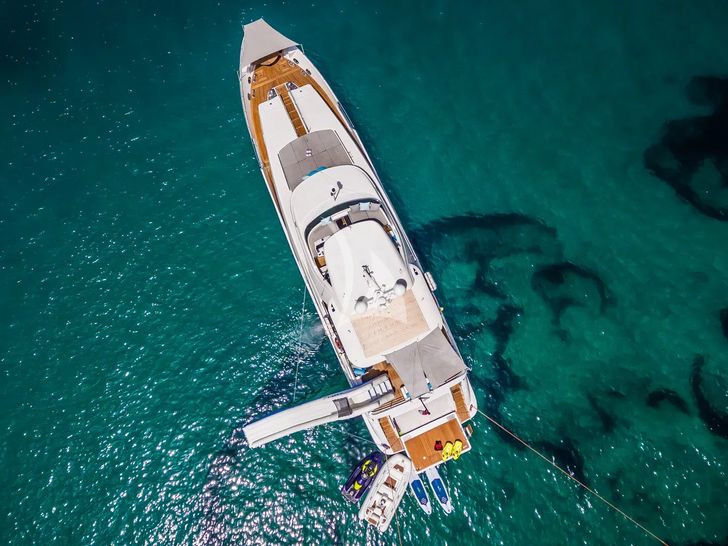 OCEAN DRIVE Benetti Delfino 92 - aerial shot with the water toys OCEAN DRIVE Benetti Delfino 92 - aerial shot with the water toys