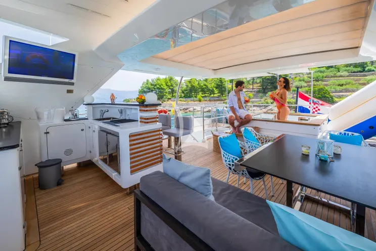 Charter Yacht OCEAN DRIVE - Benetti Delfino 92 - 5 Cabins - Split - Dubrovnik - Hvar - Croatia