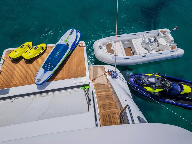 OCEAN DRIVE Benetti Delfino 92 - water toys OCEAN DRIVE Benetti Delfino 92 - water toys
