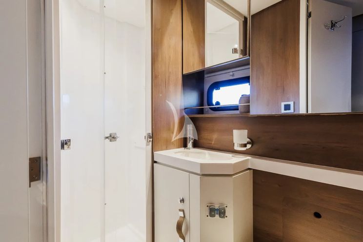 Charter Yacht OCEAN LOUNGE - Bali 5.4 - 5 Cabins - Athens - Mykonos - Paros - Cyclades - Greece
