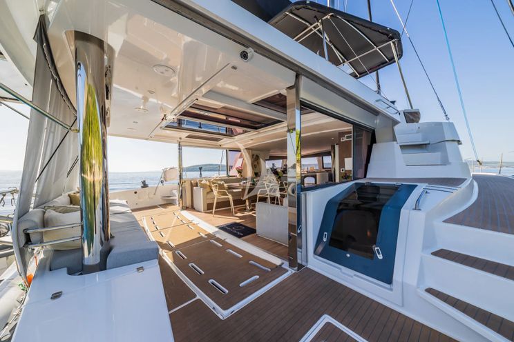 Charter Yacht OCEAN LOUNGE - Bali 5.4 - 5 Cabins - Athens - Mykonos - Paros - Cyclades - Greece
