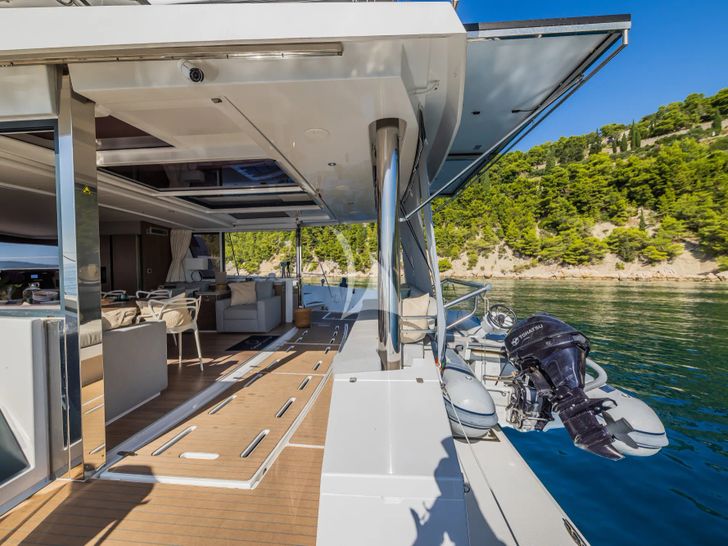 OCEAN LOUNGE Bali 5.4 - aft deck OCEAN LOUNGE Bali 5.4 - aft deck