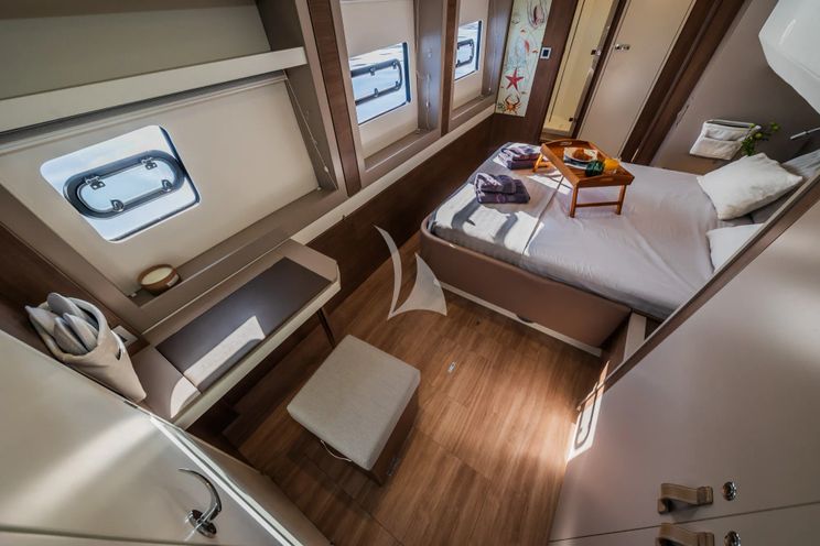 Charter Yacht OCEAN LOUNGE - Bali 5.4 - 5 Cabins - Athens - Mykonos - Paros - Cyclades - Greece