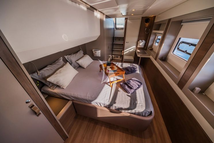 Charter Yacht OCEAN LOUNGE - Bali 5.4 - 5 Cabins - Athens - Mykonos - Paros - Cyclades - Greece