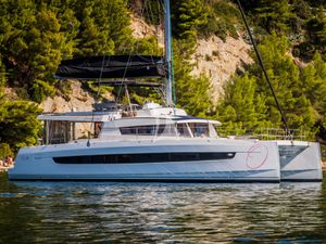 OCEAN LOUNGE - Bali 5.4 - 5 Cabins - Athens - Mykonos - Paros - Cyclades - Greece OCEAN LOUNGE - Bali 5.4 - 5 Cabins - Athens - Mykonos - Paros - Cyclades - Greece