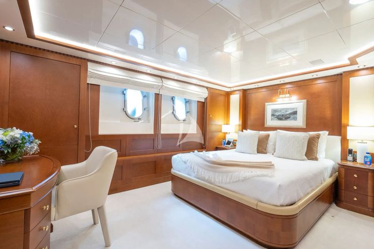 Charter Yacht OCEANOS - Mondomarine 49m - 7 Cabins - Cannes - Monaco - Capri - Amalfi