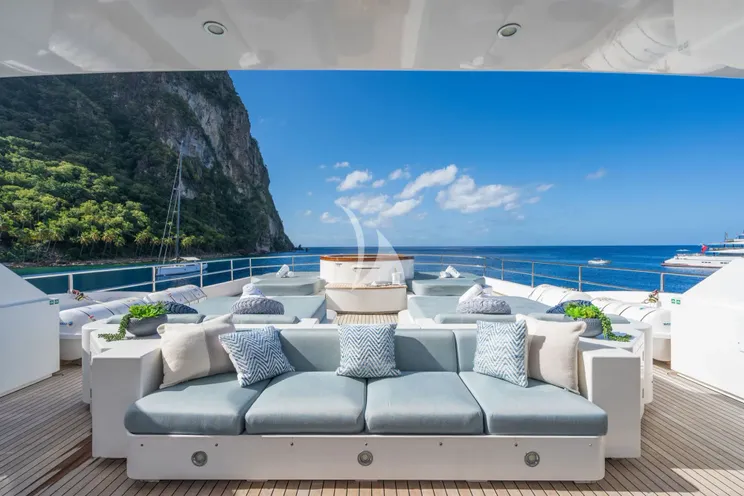 Charter Yacht OCEANOS - Mondomarine 49m - 7 Cabins - Cannes - Monaco - Capri - Amalfi