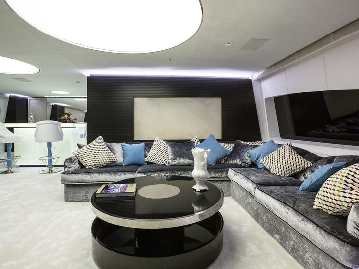 OCEAN PARADISE Benetti55m bar area OCEAN PARADISE Benetti55m bar area