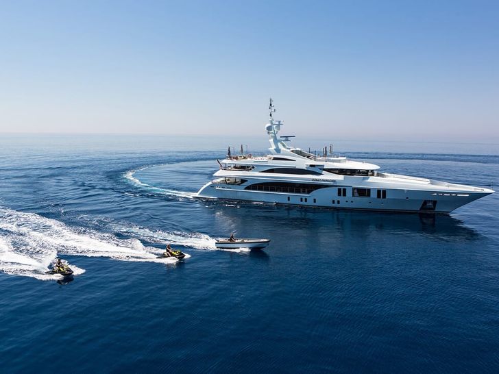 OCEAN PARADISE Benetti55m in action OCEAN PARADISE Benetti55m in action