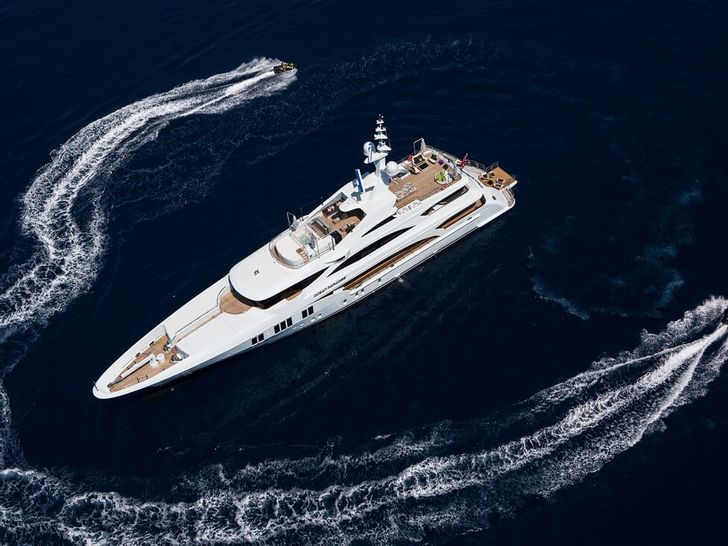 OCEAN PARADISE Benetti55m jet skis OCEAN PARADISE Benetti55m jet skis