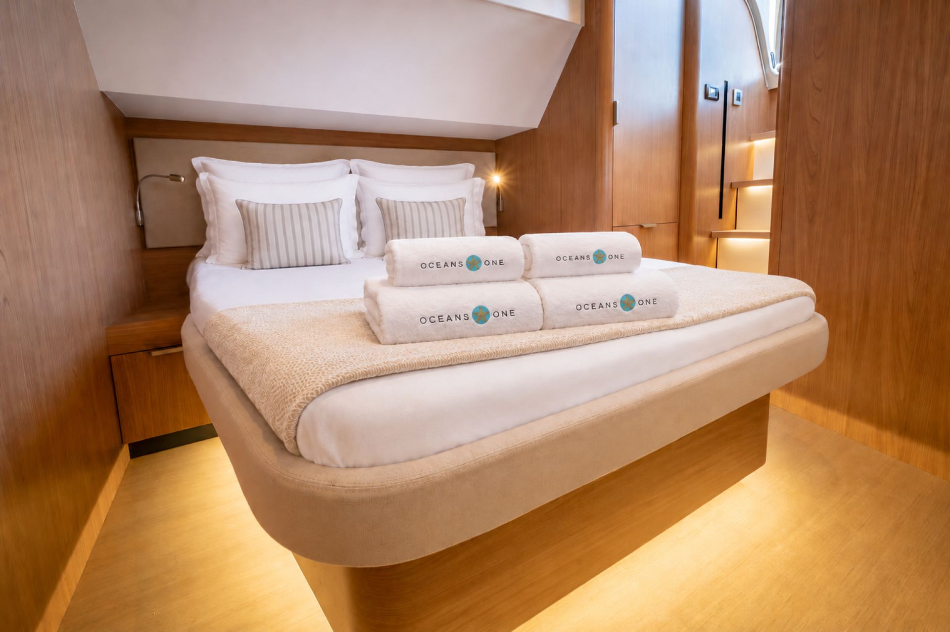 Charter Yacht OCEANS ONE - Bali 5.8 - 4 Cabins - Tortola - Virgin Gorda - Anegada - BVI - Caribbean