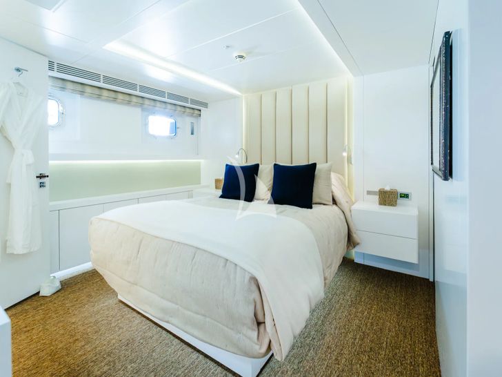 OCEAN'S SEVEN Kingship Magellan 110 - VIP cabin 1 OCEAN'S SEVEN Kingship Magellan 110 - VIP cabin 1