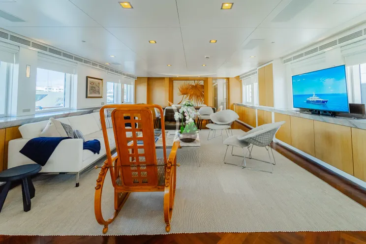 Charter Yacht OCEAN`S SEVEN - Kingship Magellan 110 - 5 Cabins - Nassau - Exumas - Bahamas