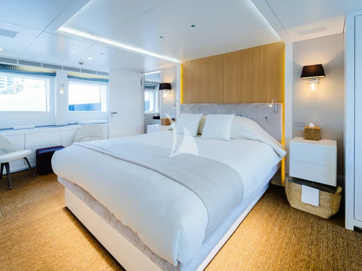 OCEAN'S SEVEN Kingship Magellan 110 - master cabin OCEAN'S SEVEN Kingship Magellan 110 - master cabin