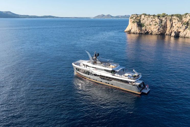 Charter Yacht OCULUS - Numarine 37 XP - 6 Cabins - Monaco - Cannes - St Tropez - French Riviera