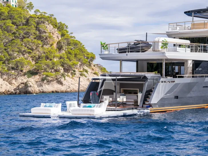 OCULUS 37m Numarine - beach club OCULUS 37m Numarine - beach club