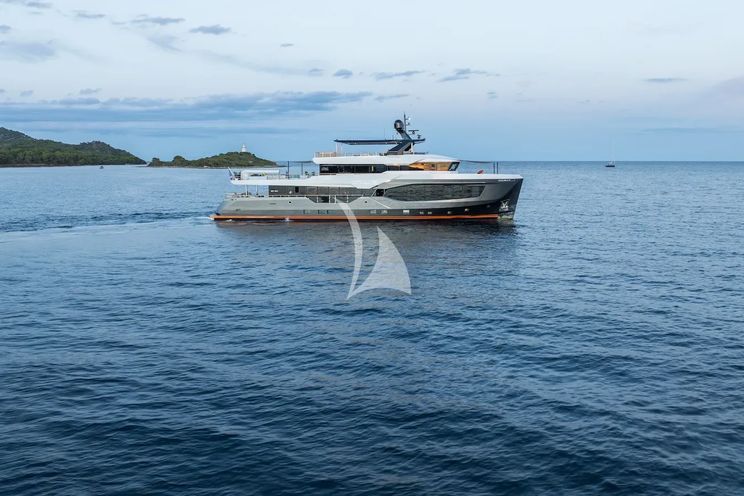 Charter Yacht OCULUS - Numarine 37 XP - 6 Cabins - Monaco - Cannes - St Tropez - French Riviera