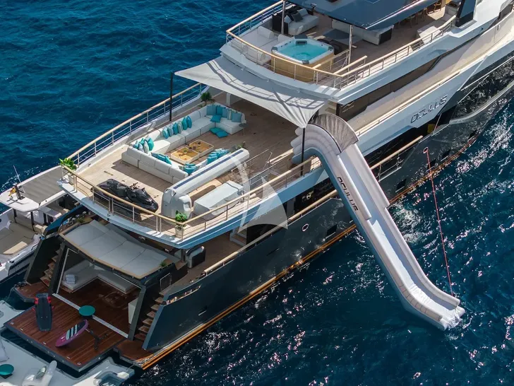 OCULUS 37m Numarine - decks OCULUS 37m Numarine - decks