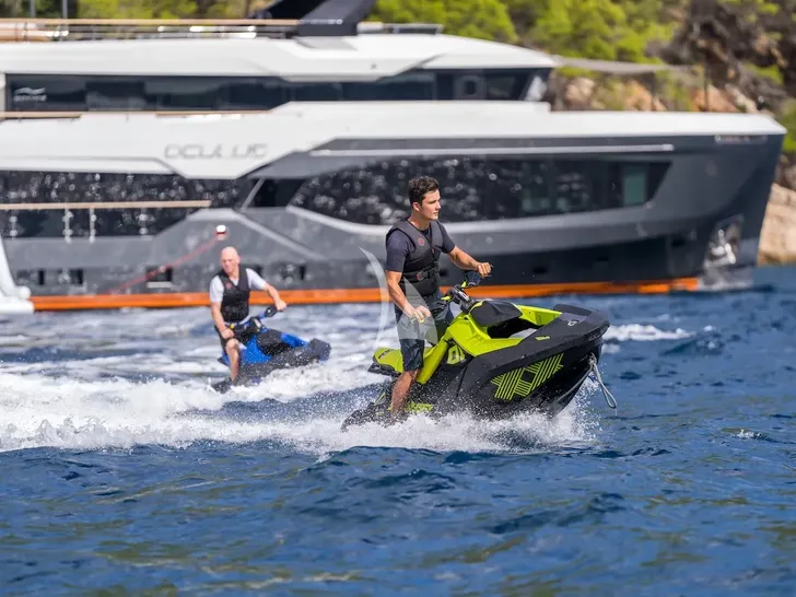 OCULUS 37m Numarine - jet skis OCULUS 37m Numarine - jet skis