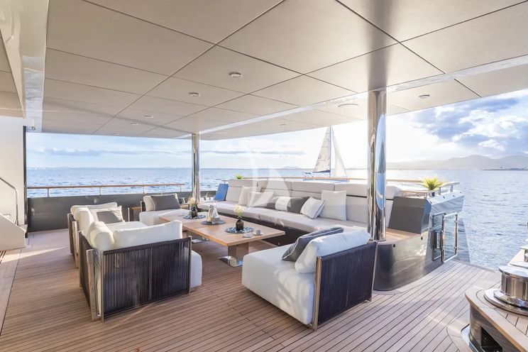 Charter Yacht OCULUS - Numarine 37 XP - 6 Cabins - Monaco - Cannes - St Tropez - French Riviera
