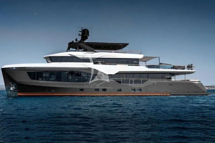 Charter Yacht OCULUS - Numarine 37 XP - 6 Cabins - Monaco - Cannes - St Tropez - French Riviera