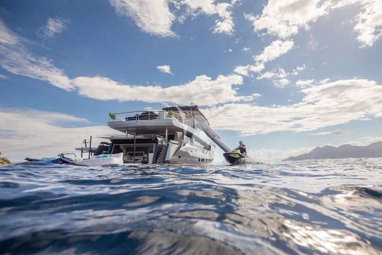 Charter Yacht OCULUS - Numarine 37 XP - 6 Cabins - Monaco - Cannes - St Tropez - French Riviera