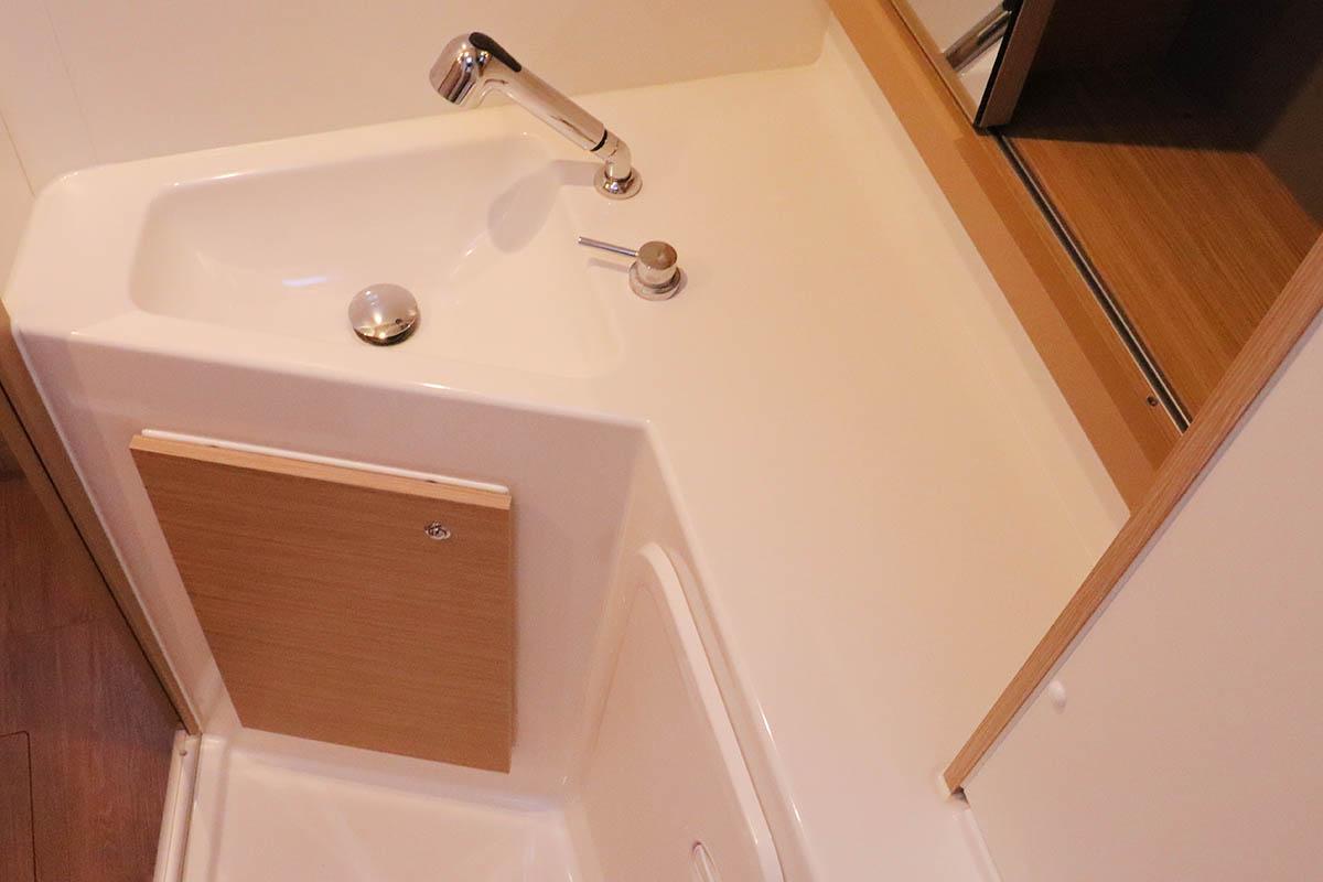 ODYSSEY Lagoon 42 - cabin 2 bathroom