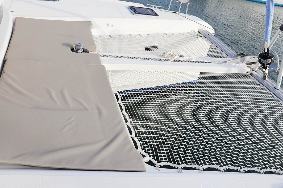 ODYSSEY Lagoon 42 - foredeck sunbathing area