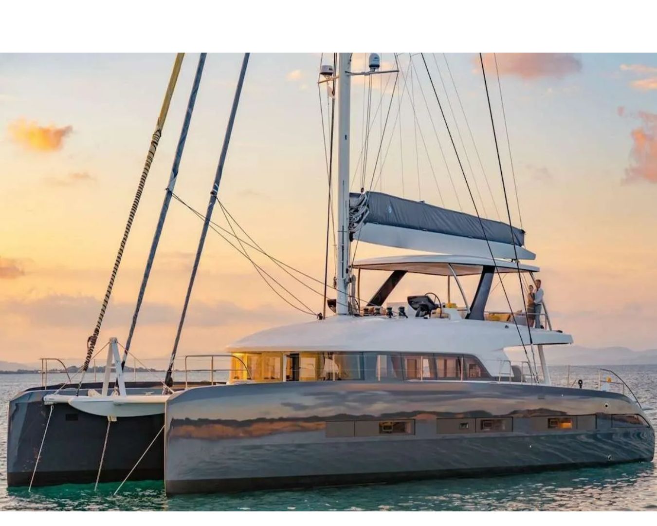 ODYSSEY Lagoon Seventy 7 - profile