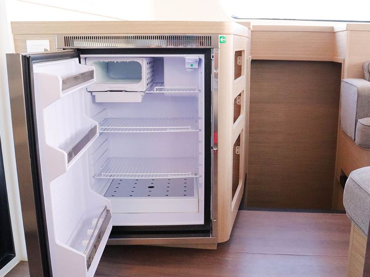 ODYSSEY Lagoon 42 - refrigerator ODYSSEY Lagoon 42 - refrigerator