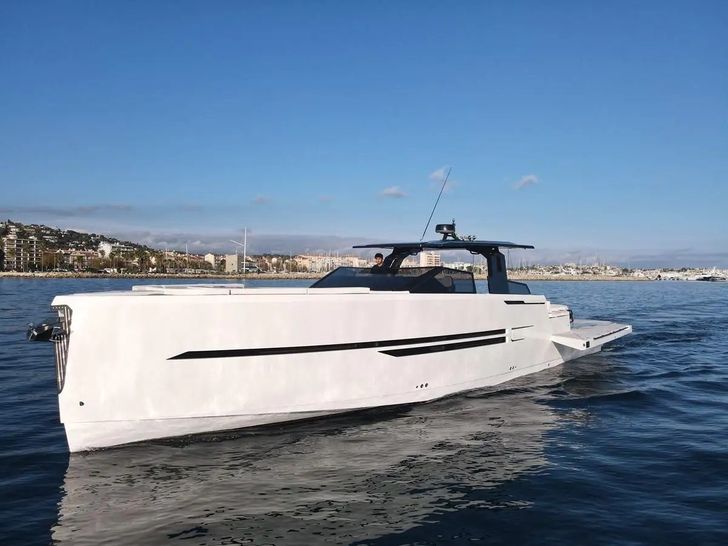 Okean 55 - bow view Okean 55 - bow view