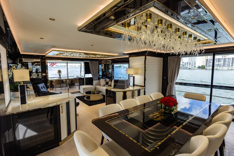 Charter Yacht OLYMPUS - Sirena 88 - 5 Cabins - Nassau - Exumas - Bahamas