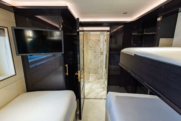 Charter Yacht OLYMPUS - Sirena 88 - 5 Cabins - Nassau - Exumas - Bahamas