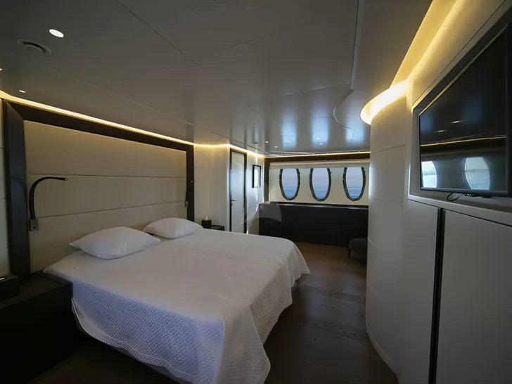 ONCE MORE Posillippo Technema 120 - master cabin ONCE MORE Posillippo Technema 120 - master cabin