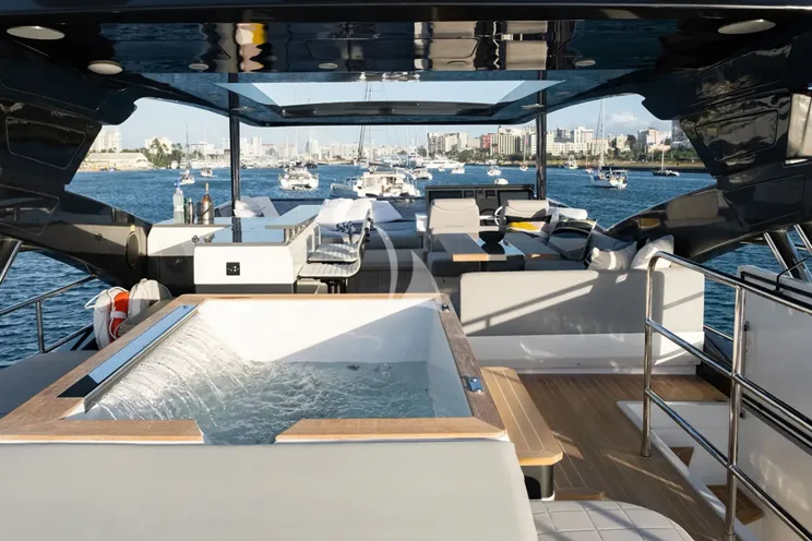 Charter Yacht OMNIA - Pearl 78 - 4 Cabins - Cannes - Monaco - St Tropez - French Riviera