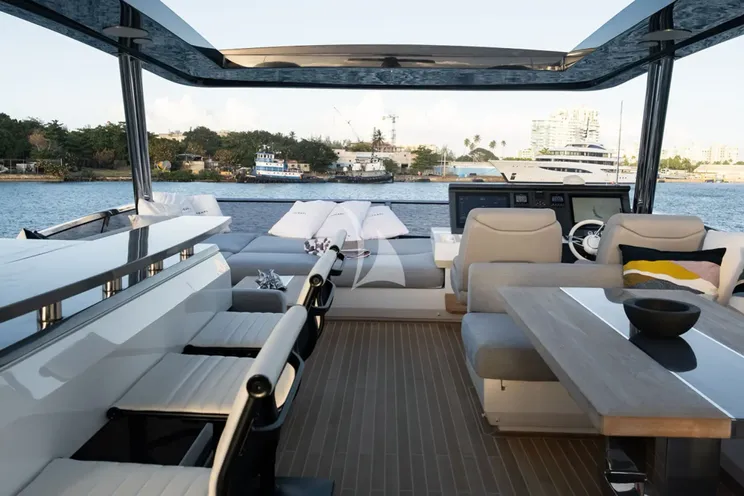 Charter Yacht OMNIA - Pearl 78 - 4 Cabins - Cannes - Monaco - St Tropez - French Riviera