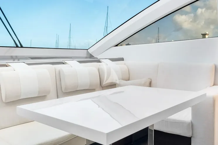 Charter Yacht OMNIA - Pearl 78 - 4 Cabins - Cannes - Monaco - St Tropez - French Riviera