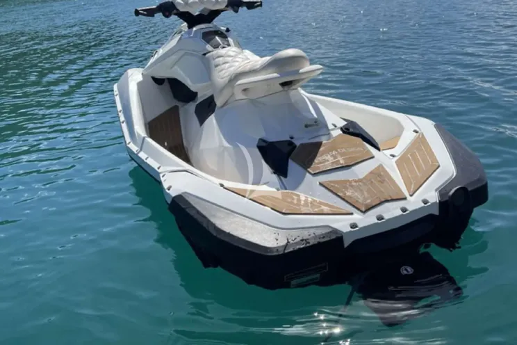 Charter Yacht OMNIA - Pearl 78 - 4 Cabins - Cannes - Monaco - St Tropez - French Riviera