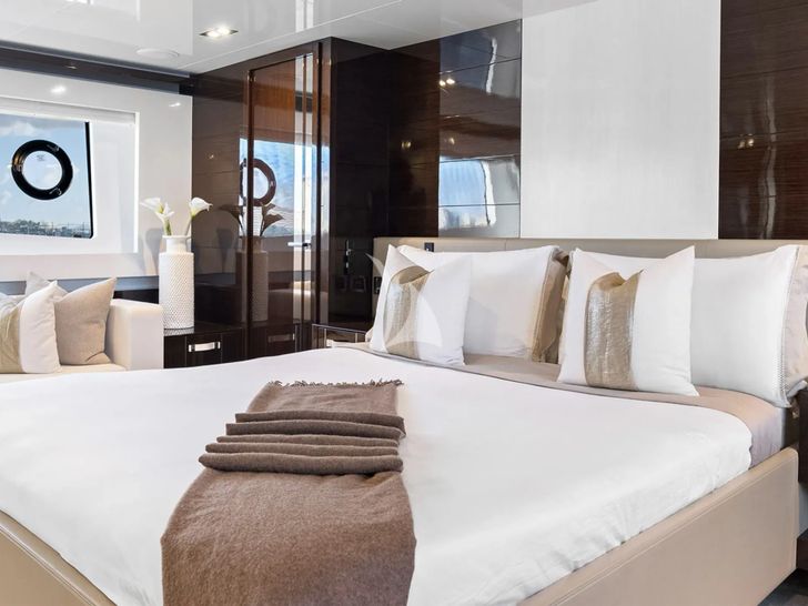 OMNIA Pearl 78 - master cabin OMNIA Pearl 78 - master cabin