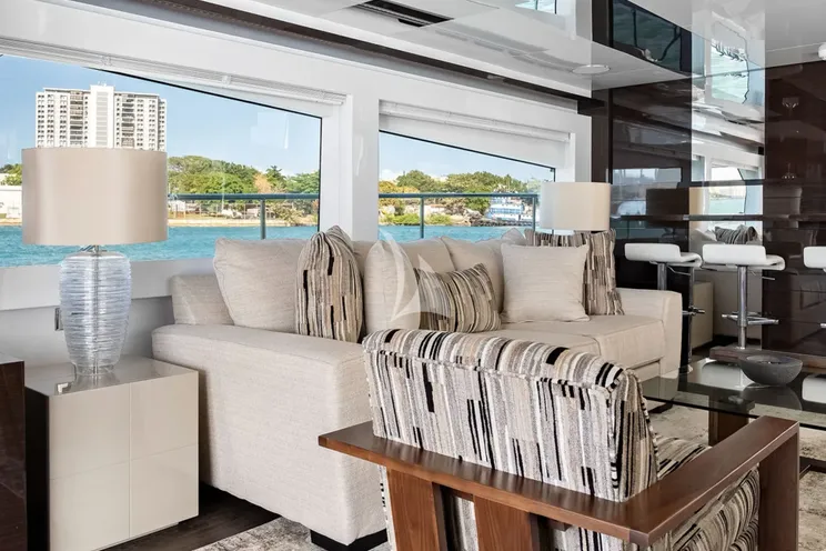 Charter Yacht OMNIA - Pearl 78 - 4 Cabins - Cannes - Monaco - St Tropez - French Riviera