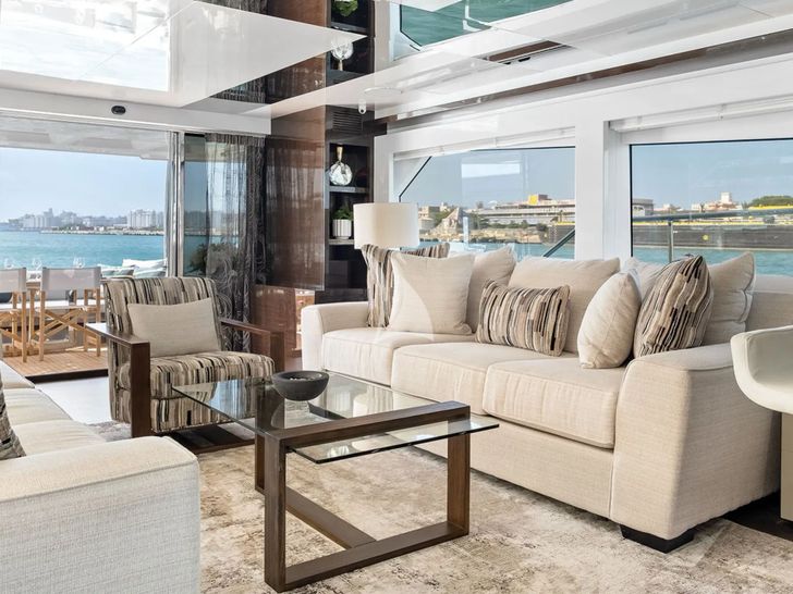 OMNIA Pearl 78 - saloon OMNIA Pearl 78 - saloon