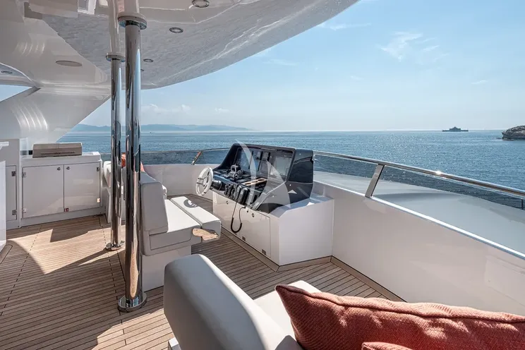Charter Yacht ONE ZERO - Numarine 37XP - 6 Cabins - St Tropez - Nice - Antibes - Monaco - Cannes - French Riviera