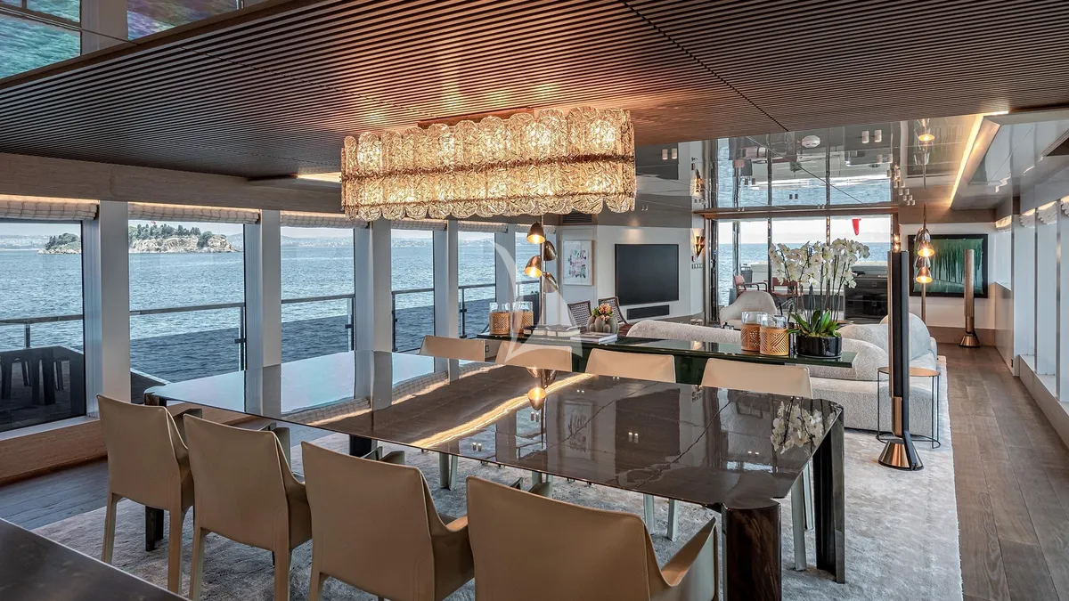 Charter Yacht ONE ZERO - Numarine 37XP - 6 Cabins - St Tropez - Nice - Antibes - Monaco - Cannes - French Riviera