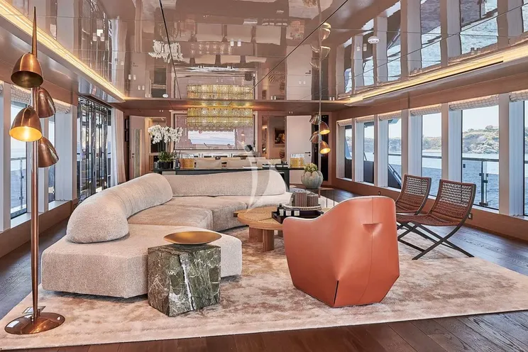 Charter Yacht ONE ZERO - Numarine 37XP - 6 Cabins - St Tropez - Nice - Antibes - Monaco - Cannes - French Riviera