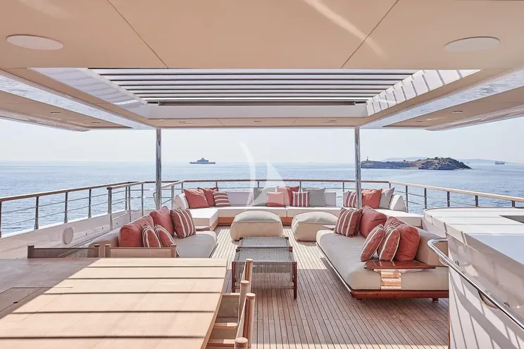 Charter Yacht ONE ZERO - Numarine 37XP - 6 Cabins - St Tropez - Nice - Antibes - Monaco - Cannes - French Riviera
