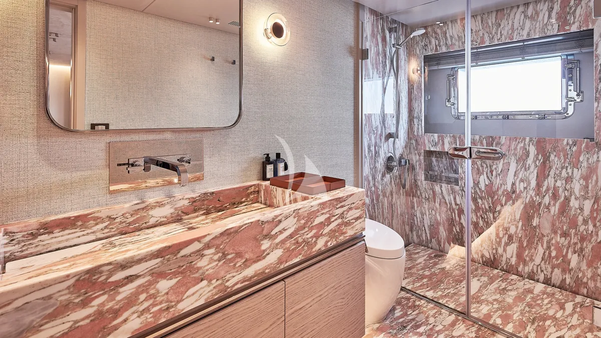 Charter Yacht ONE ZERO - Numarine 37XP - 6 Cabins - St Tropez - Nice - Antibes - Monaco - Cannes - French Riviera