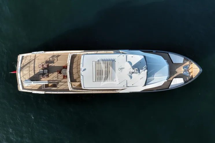 Charter Yacht ONE ZERO - Numarine 37XP - 6 Cabins - St Tropez - Nice - Antibes - Monaco - Cannes - French Riviera