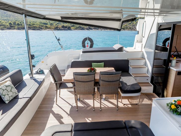 ONE FEELING Lagoon 51 - aft deck ONE FEELING Lagoon 51 - aft deck